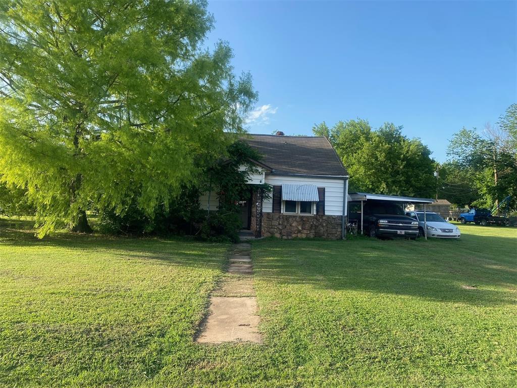 Apache St, Lindsay, OK 73052