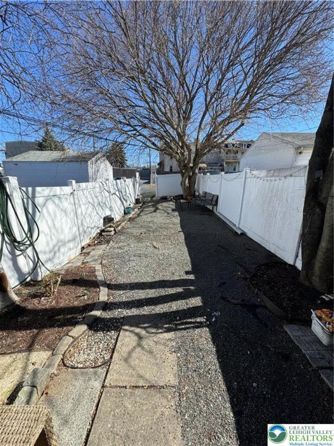 713 S Woodward St, House other with 3 bedrooms, 1 bathrooms and null parking in Allentown PA | Image 18