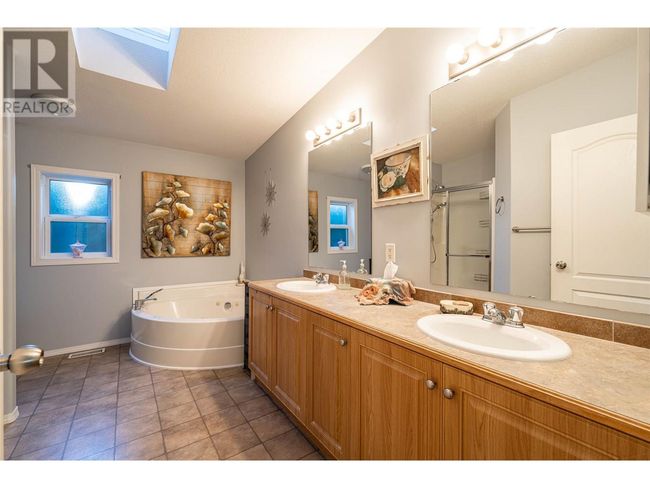 13 - 6688 Tronson Rd, House other with 3 bedrooms, 2 bathrooms and 1 parking in Vernon BC | Image 25