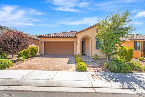 2203 Valdina St, Henderson, NV, 89044-1671 | Card Image
