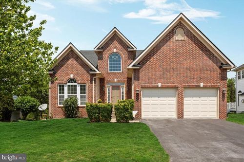 324 Hogan Dr, MARTINSBURG, WV, 25405-7279 | Card Image