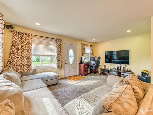 1664 Sunset Blvd, Monroe, MI, 48162-4379 | Card Image