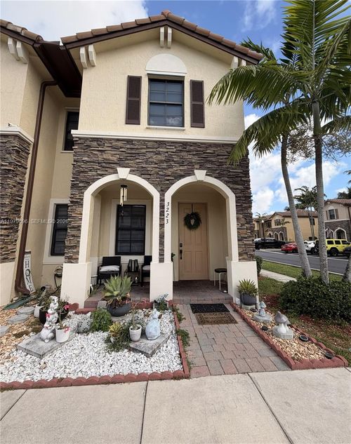 3223 Se 6th St, Homestead, FL, 33033-7228 | Card Image