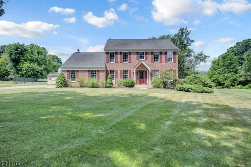 6 Saint Andrews Dr, Washington, NJ, 07882-1557 | Card Image