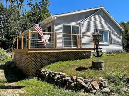 35 Lake Rd, Epsom, NH, 03234 | Card Image