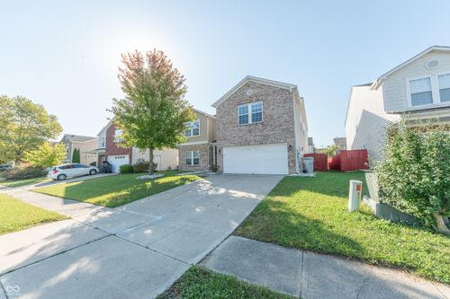 2977 Sentiment Ln, Greenwood, IN, 46143-6797 | Card Image