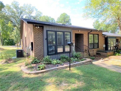 517 Apple Ln, Sanford, NC, 27330-3358 | Card Image