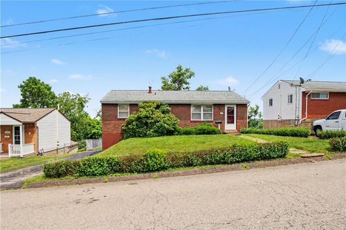 121 Vetter Dr, Penn Hills, PA, 15235 | Card Image