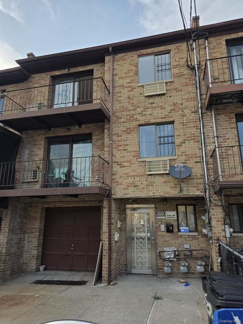2831 Roebling Ave, Bronx, NY, 10461-5586 | Card Image