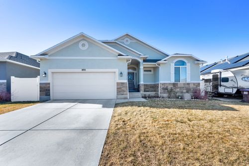 895 Petro Dr, Tooele, UT, 84074-4101 | Card Image