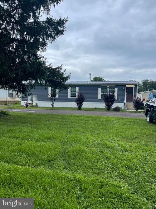 3581 Aster Ave, FEASTERVILLE TREVOSE, PA, 19053-4906 | Card Image