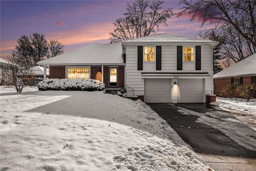 5531 W 98th Pl, Overland Park, KS, 66207-2961 | Card Image