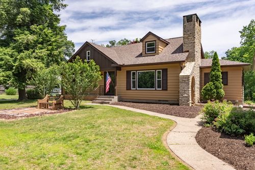 1220 54 54th Street Ct, Moline, IL, 61265-3633 | Card Image