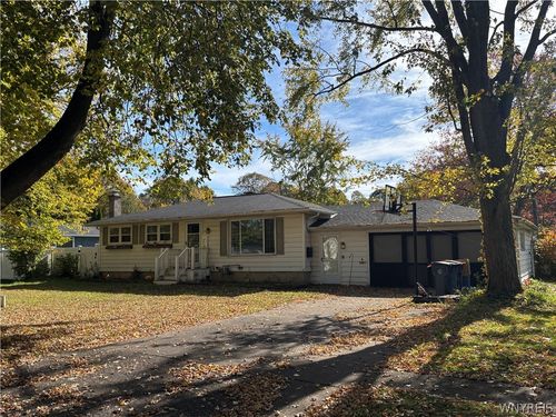 6 Hamilton Dr, Lockport, NY, 14094-5519 | Card Image