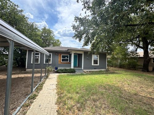 317 W 7th St, Baird, TX, 79504-3414 | Card Image