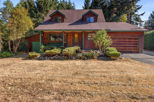 8015 Northwind Dr, Lantzville, BC, V0R2H0 | Card Image
