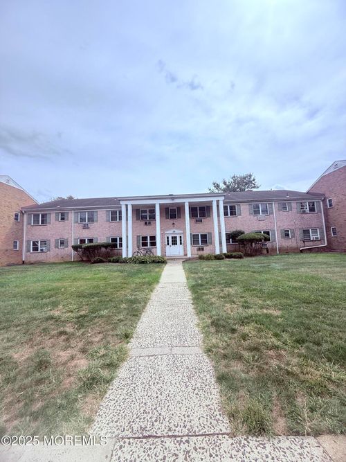 g-28 Windsor Ter, Freehold, NJ, 07728-3240 | Card Image