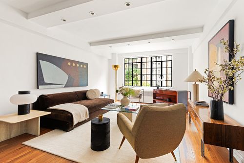502c-324 E 41st St, New York, NY, 10017-0041 | Card Image