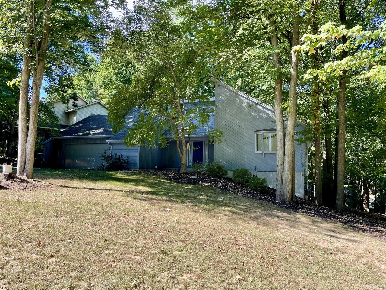 Chateau Dr, Wyoming, MI 49519