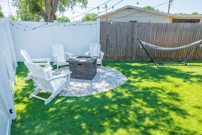489 Fox Run Trl, House other with 3 bedrooms, 2 bathrooms and null parking in APOLLO BEACH FL | Image 7