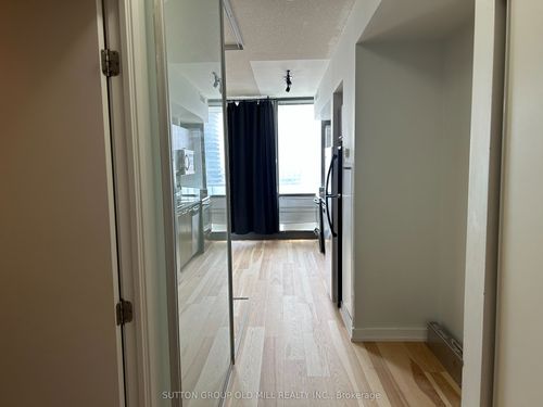 1103-33 Mill St, Toronto, ON, M5A3R3 | Card Image