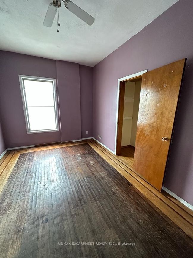 206 Hughson St. N, House other with 4 bedrooms, 3 bathrooms and null parking in Hamilton ON | Image 18