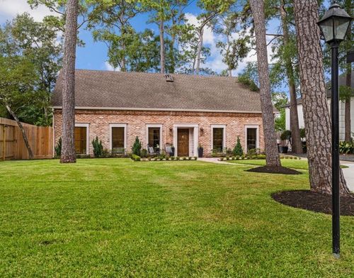 2 Twin Circle Dr, Houston, TX, 77042-2032 | Card Image