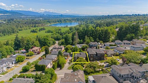 5578 Oakglen Dr, Burnaby, BC, V5H3M5 | Card Image