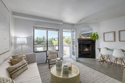 27-1050 Vista Del Pueblo, Santa Barbara, CA, 93101-4835 | Card Image