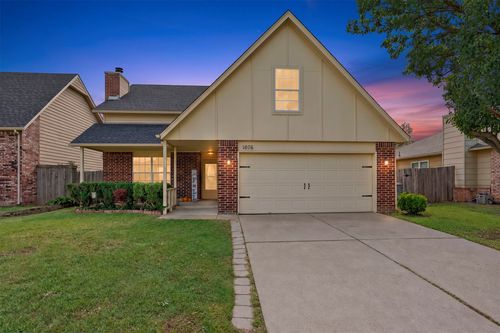1076 132nd Pl, Glenpool, OK, 74033-2333 | Card Image