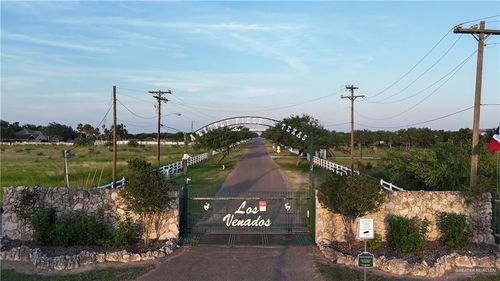 20320 Los Venados Dr, Edinburg, TX, 78542-3574 | Card Image