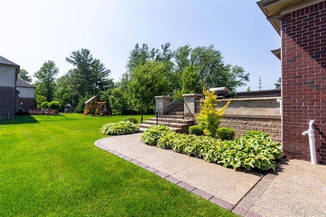 yard(2).jpg | Image 43