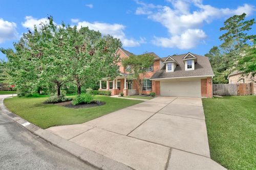 82 S Winsome Path Cir, The Woodlands, TX, 77382-4511 | Card Image