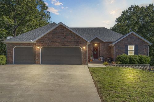 215 Southview Dr, Branson, MO, 65616-7405 | Card Image