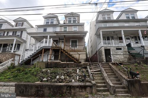 647 Pine Hill St, MINERSVILLE, PA, 17954-1521 | Card Image