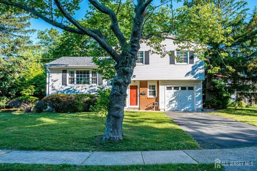 31 Rieder Rd, Edison, NJ, 08817-2804 | Card Image