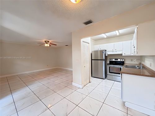 apt-3-6032 Sw 27th St, Miramar, FL, 33023-3979 | Card Image