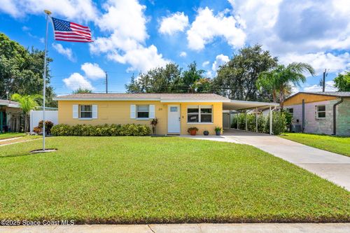 219 Crown Blvd, Melbourne, FL, 32901-8626 | Card Image