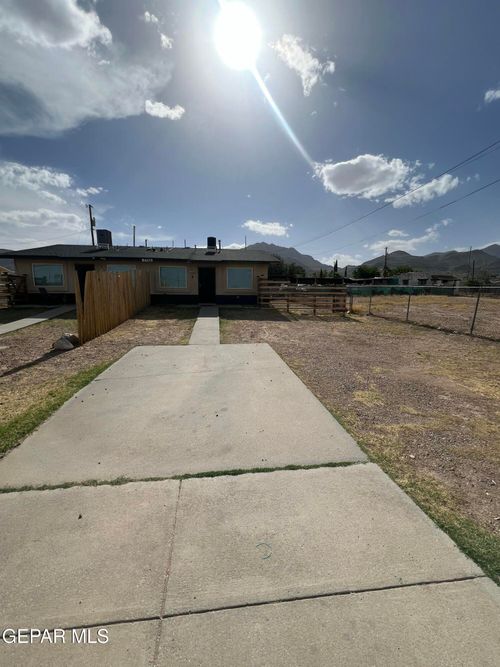 b-8609 Mercury St, El Paso, TX, 79904-2736 | Card Image
