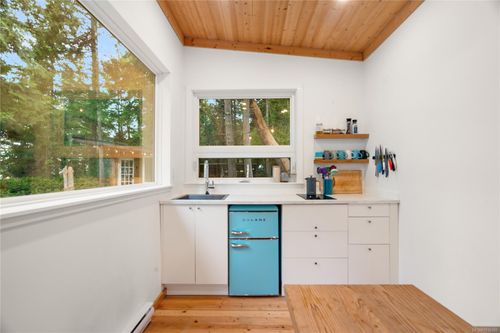 125 Mapleleaf Lane, Sidney Island, ON, L1L1L1 | Card Image