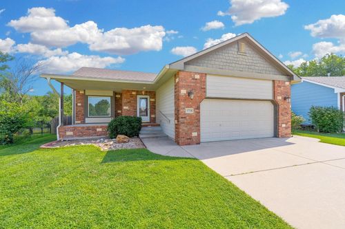 1724 N Walnut Creek Dr, Derby, KS, 67037-3967 | Card Image