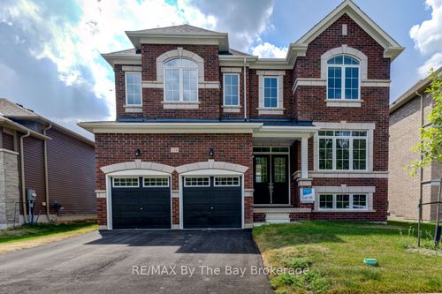 174 Mapleside Dr, Wasaga Beach, ON, L9Z0L4 | Card Image