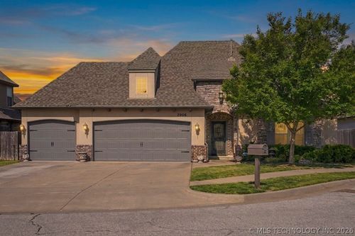 2906 Kalanchoe Ave, Broken Arrow, OK, 74012-7781 | Card Image