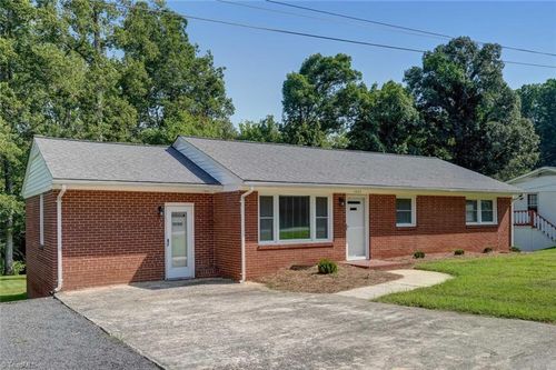 1207 Harris St, Eden, NC, 27288-6321 | Card Image