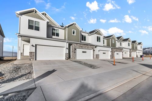 743 N 725 E, Hyde Park, UT, 84318 | Card Image