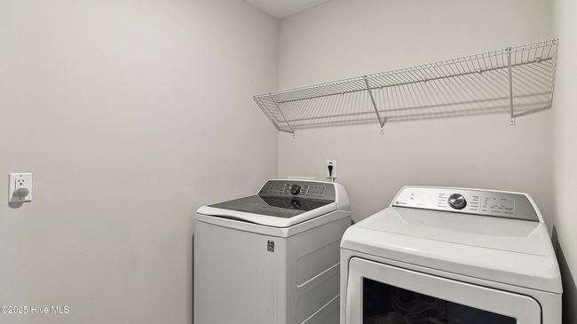 Laundry Room - Upper Level | Image 35