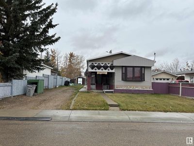 5413 Eastview Cres, House other with 4 bedrooms, 1 bathrooms and null parking in Redwater AB | Image 1