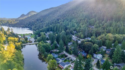 440 E Alder Dr, Sedro Woolley, WA, 98284-9520 | Card Image