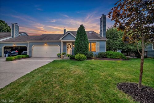 19 Pond Dr, Rocky River, OH, 44116-1064 | Card Image