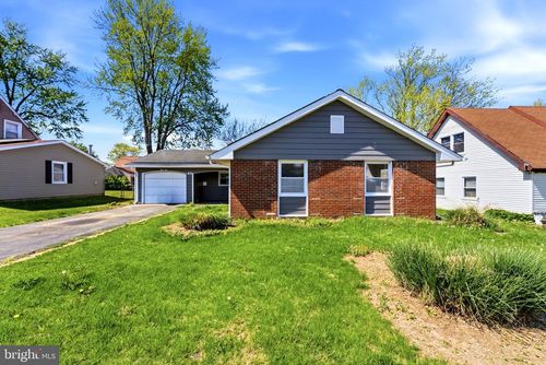 49 Middleton Ln, WILLINGBORO, NJ, 08046-3127 | Card Image